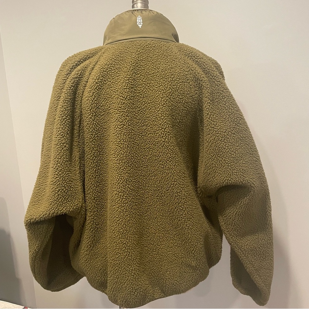 Free People movement hit the slopes olive green sherpa jacket size L - Picture 4 of 7